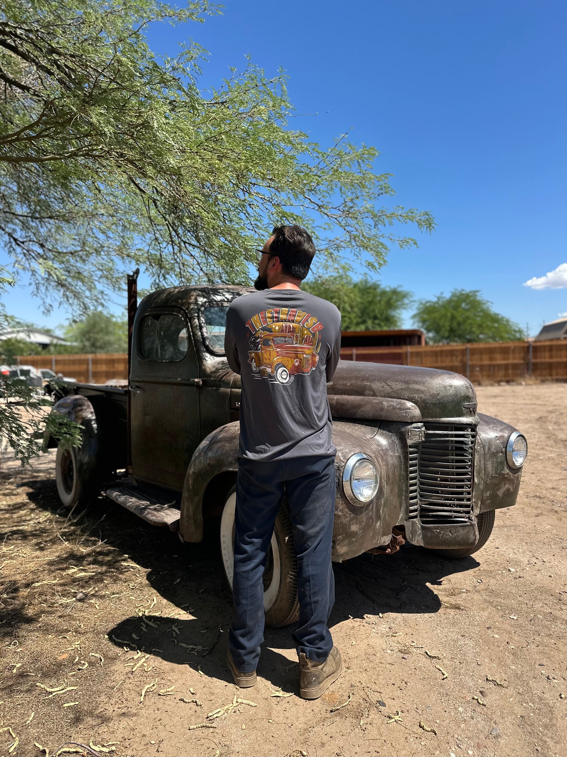 Theetravisb 46 international work tee
